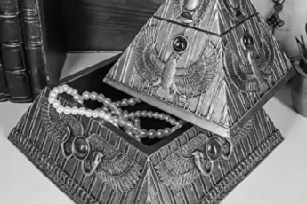 all-enclosure-egyptian-deity-answers-photo-0