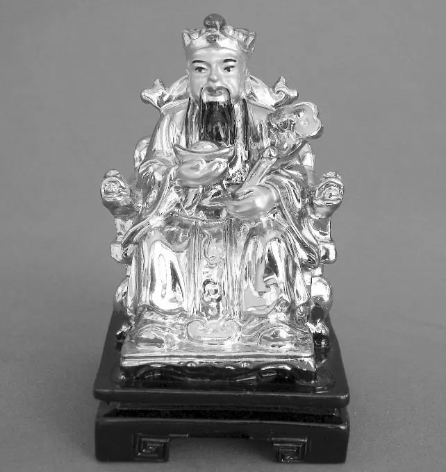 bringing-a-chinese-deity-home-image-0