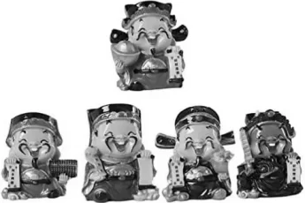 chinese-deity-reports-on-the-home-at-the-close-of-the-year-image-0