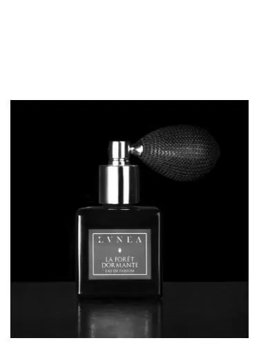lvnea-perfume-photo-0