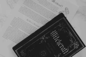 witches-on-the-lore-podcast-photo-0