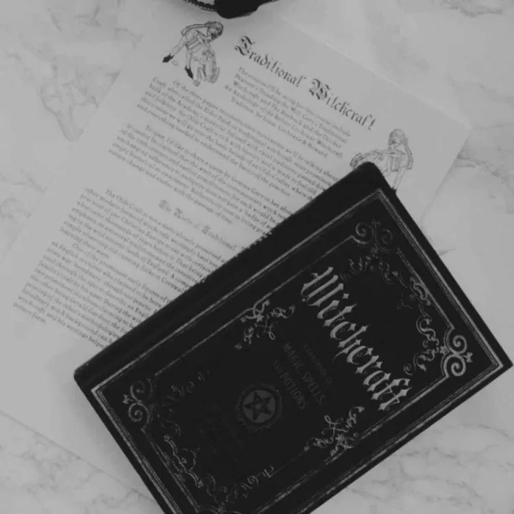 witches-on-the-lore-podcast-photo-0