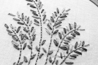 simple-floral-embroidery-stitches-image-0