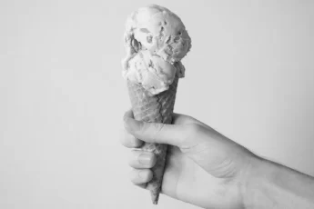 absinthe-inspired-ice-cream-image-0